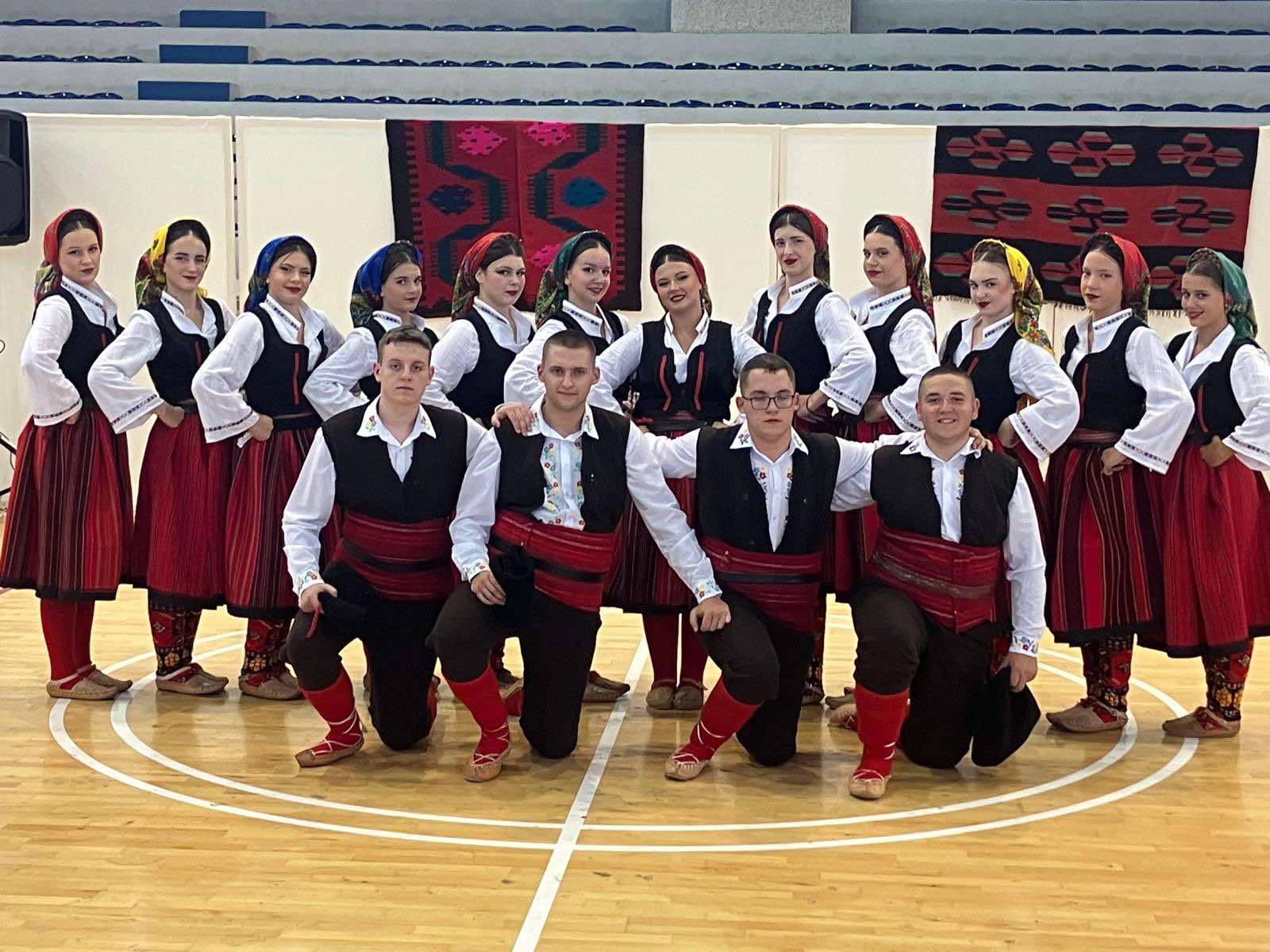 НАРОДНЕ НОШЊЕ ДОНАЦИЈА ФОНДА