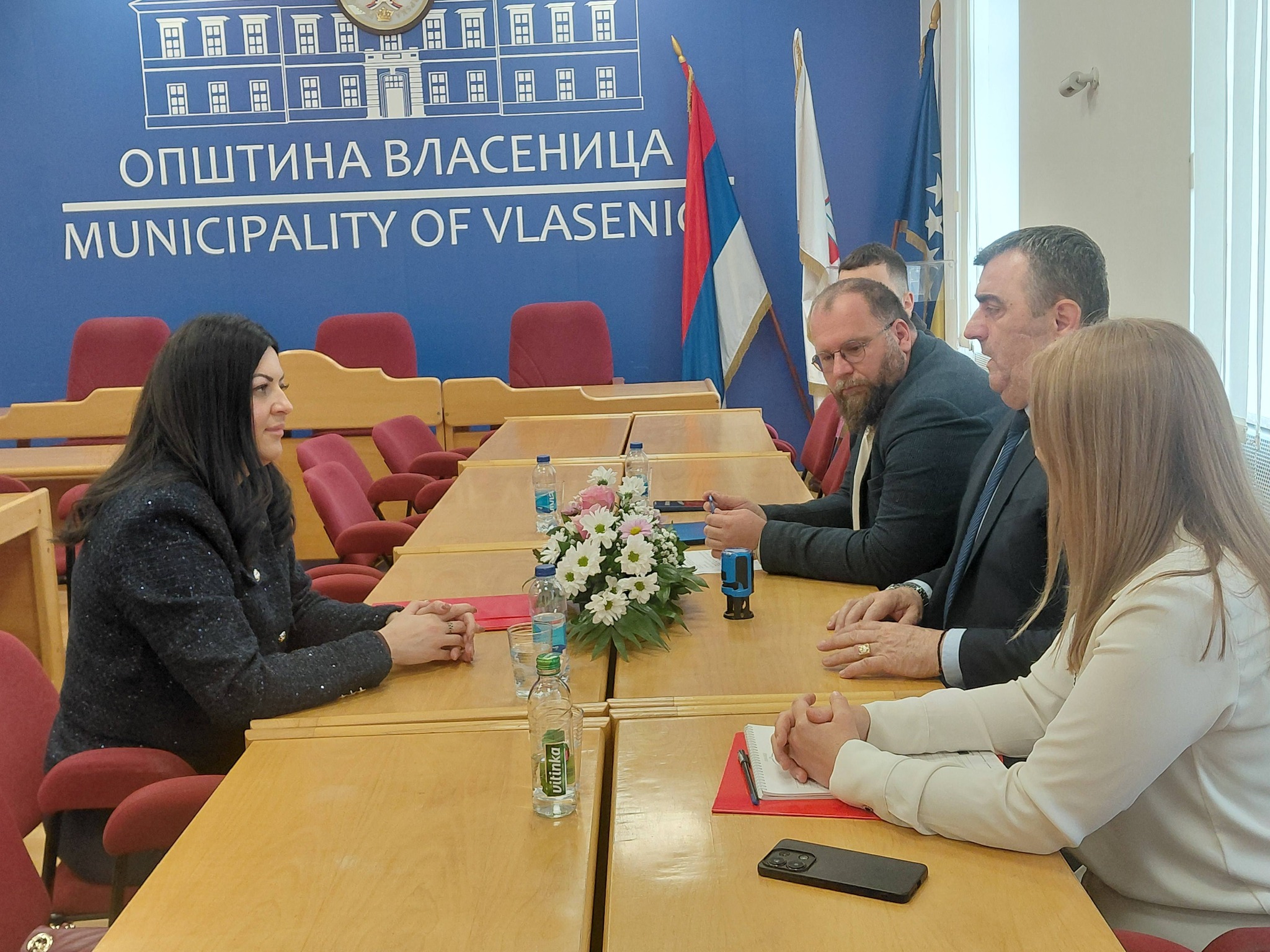 САРАДЊА ШКОЛА СРБИЈЕ И РЕПУБЛИКЕ СРПСКЕ ОЗВАНИЧЕНА У ВЛАСЕНИЦИ – ПОДРШКА ФОНДА ОБРАЗОВАЊУ И СПОРТУ